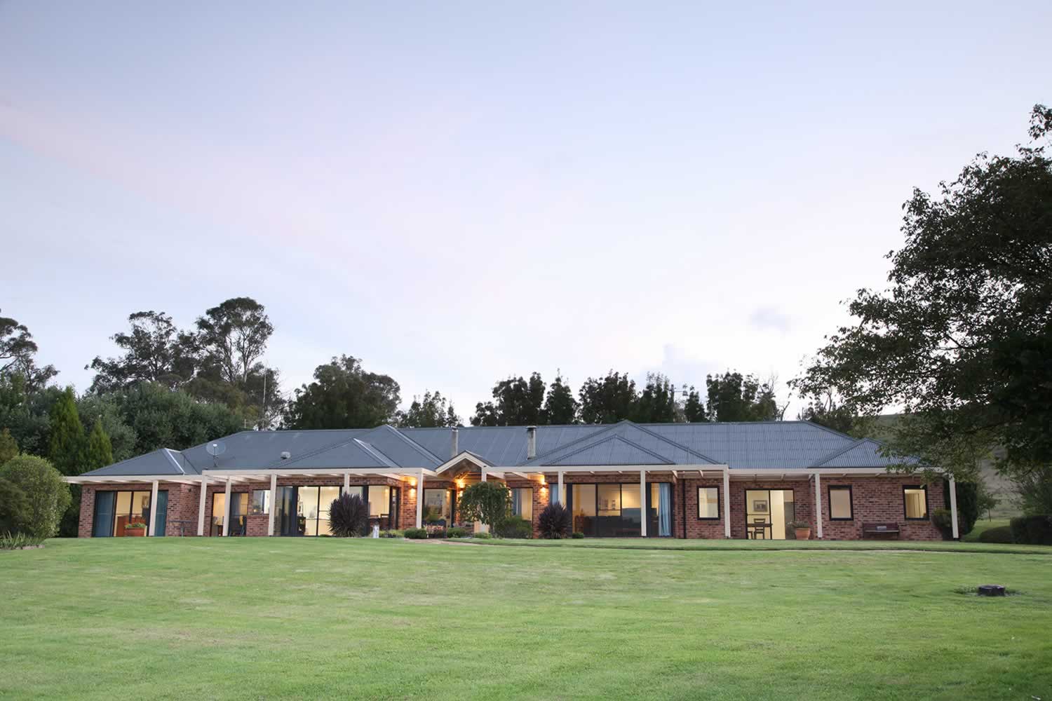 lakeside-property-for-sale-1-50049